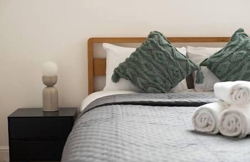 De Beauvoir Apartment | Trendy East London Flat (SH11)