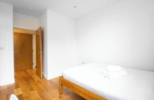 De Beauvoir Apartment | Trendy East London Flat (SH11)