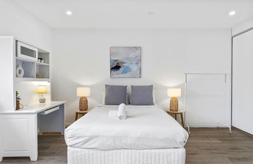 Burwood Apartment | Burwood 1Br studio nearTrain Station/Shopping