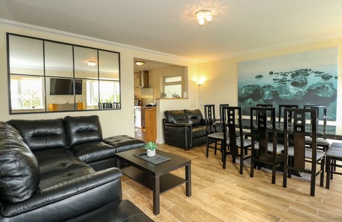Skegness House | MARTELL COTTAGE, with a garden in Anderby Creek
