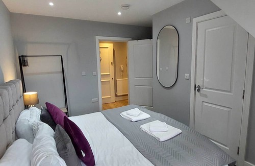 Bray on Thames Apartment | FSA MH Braywick 08-Braywick Serviced Apartments by Ferndale Apt 08