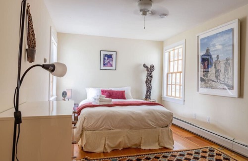 Town of Marbletown Cottage | NEW: Riverfront Cottage w/ Hot Tub, Sauna & Pond