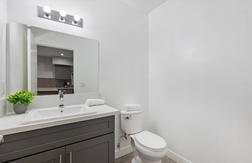 Carthay Circle House | K-Town Charm: LA Delight!