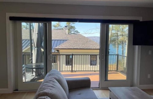 Fort Ann House | Lake front guest house!