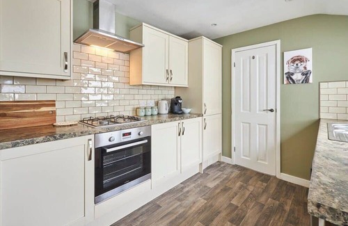 South Charlton House | Host & Stay | Oliver's Den