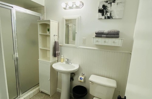 Yuma House | Spacious family friendly central home. Located near YRMC, Airport, & much more!