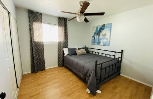 Yuma House | Spacious family friendly central home. Located near YRMC, Airport, & much more!