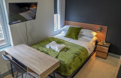 Beeston Apartment | Comfortable stylish room | Pass the Keys