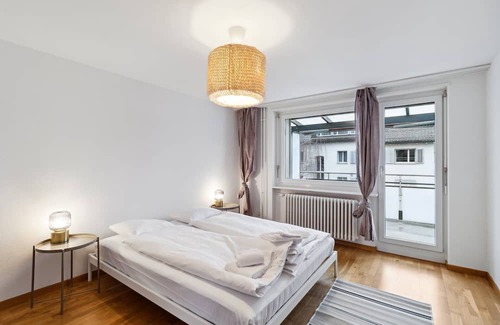 Wiedikon Apartment | Bright and Cozy APT `17 min away in the center