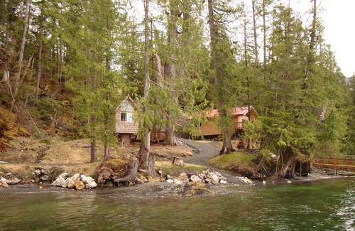 Ketchikan House | Alaska Paradise. Access by boat only. Private dock, fish & have fun.