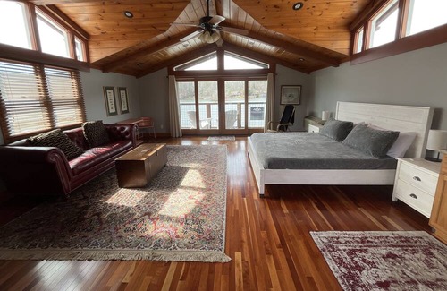 Landrum Apartment | The Boathouse on Lake Lanier