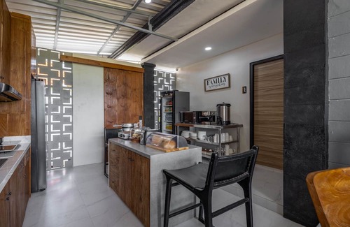 Denpasar Timur House | Verdant Bali Sekar Sari Sanur Bali Deluxe Studio Apt Close to Nusa Penida Port