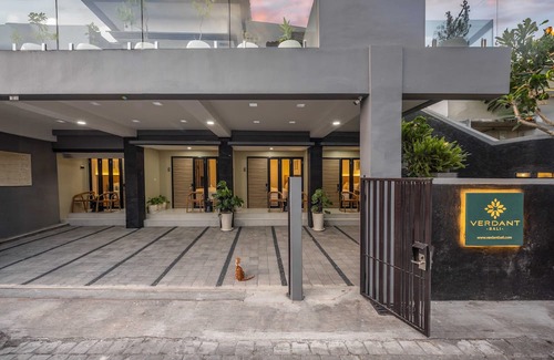 Denpasar Timur House | Verdant Bali Sekar Sari Sanur Bali Deluxe Studio Apt Close to Nusa Penida Port