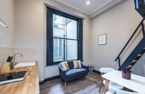 Pembridge Apartment | Notting Hill Studio 5 mins from Portobello Road & 10 mins from Kensington Palace