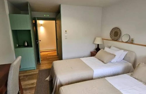 Angra do Heroismo Bed & Breakfast | Casa de Campo Franco da Serra - Double Room with Mountain View