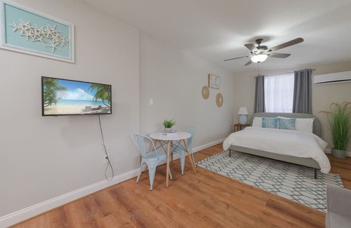 Azalea Park House | Studio in the heart of Orlando