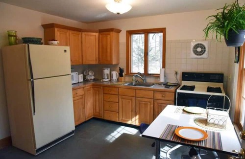 Newtown Cottage | Charming Private and Serene cottage close to I-84 and shopping