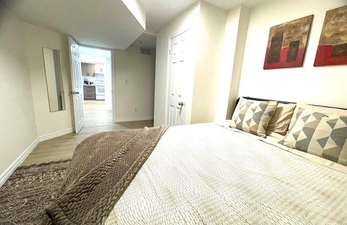 Bowmanville House | 7 mins to Darlington Provincial Park, Watson Farms & amenities! No pets/smoking.