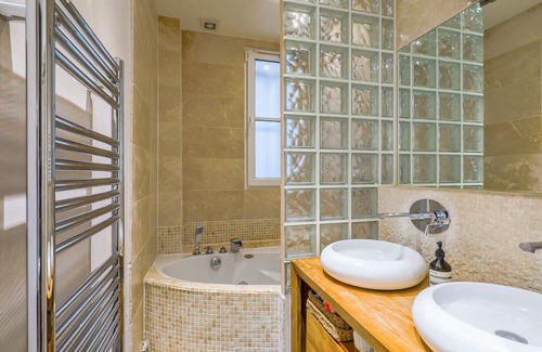 Quartier de Becon Apartment | Charming apartment in Courbevoie - Welkeys