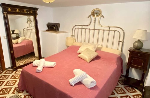 Addaura Apartment | Apartment in villa - 2 minutes walk to the beach