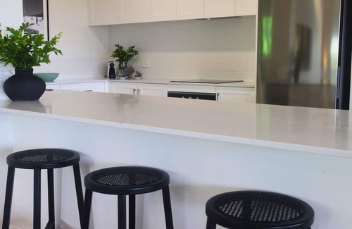 Killcare Heights Apartment | Bayview Oasis- With pool