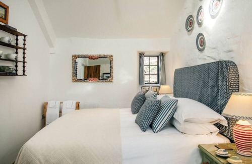 Pentrefelin Cottage | New! Charming, One Bedroom 17th Century Cottage with large gardens near Beaches
