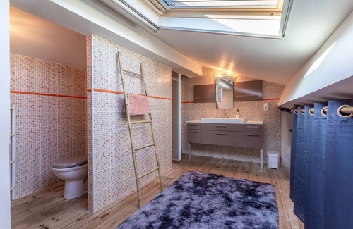 Le Boulou Apartment | Apartment 'Le 38 Duplex Familial' with Wi-Fi and Air Conditioning