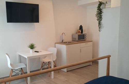 Benicalap Apartment | Cozy Apartment With Balcony - Wifi Free