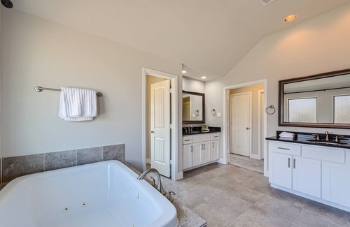 Spring Branch East House | Spring Branch Midterm Rental