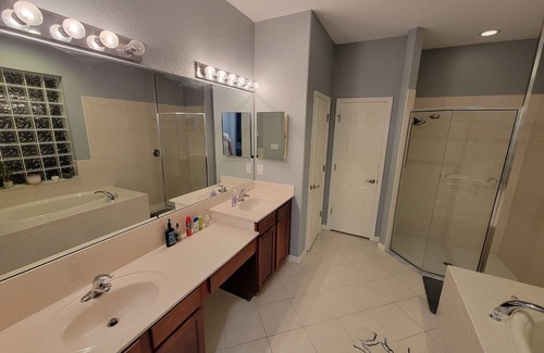 Zephyrhills House | Hidden Waterfront Escape