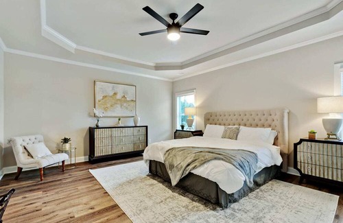 Fairburn House | Roomy Retreat | Luxurious, Spacious, & Convenient