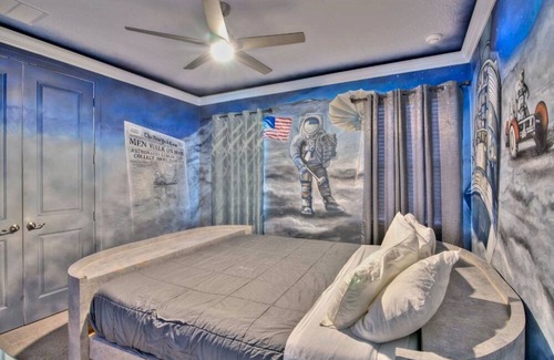 Kissimmee House | Space - Wonder - Sports Listing