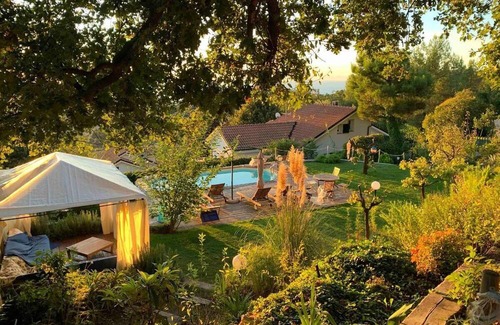 Artallo House | Detached vacation villa with sunny garden, panoramic pool and sea view