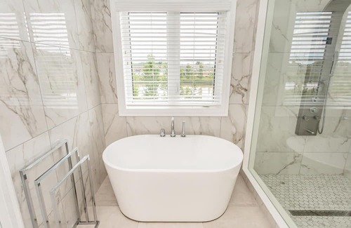 Brampton House | Luxury Six Bedroom home with main floor ensuite and spacious backyard.