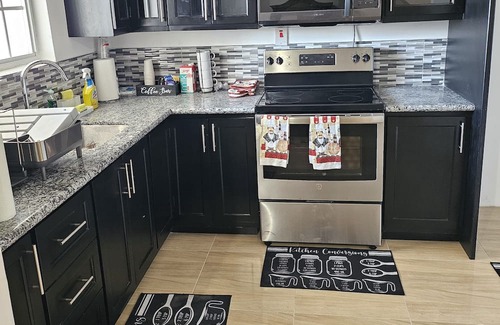 May Pen Apartment | 10 Minutes To May Pen Town Minutes To The Highway Condo In A Gated Community