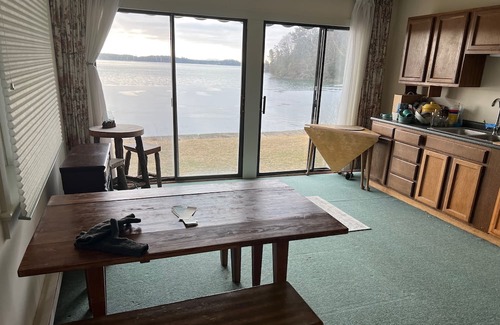 Charlotte Cottage | Solar Eclipse, Charming lakeside 2-bedroom cottage in lovely Charlotte, Vermont