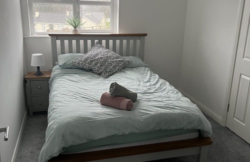 Ballycastle House | Fairhill Cottage, 3 minutes drive to the beach.