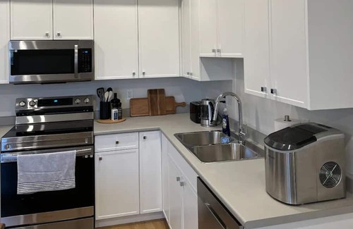 Kamloops Apartment | New beautiful quiet suite in Juniper Ridge. Very luxurious!