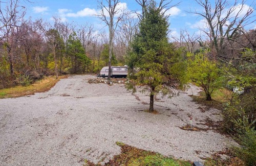 Burnside House | Private camping less than a mile from marina AND General Burnside State Park.