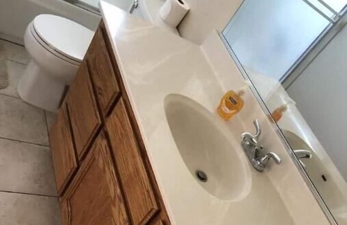 Lathrop House | 1994 Built Large House 3/3/3 Garage Parking Kitchen Laundry WiFI TV AC Culdesac