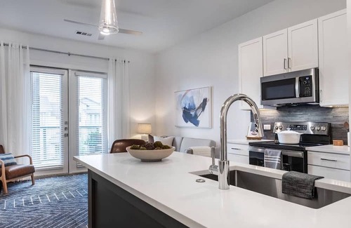 Austin Apartment | Modern Apartment in Prime Location (ID1403X644)