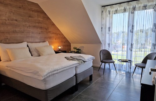 Karlovy Dvory Apartment | CHALET HOUBOVY VRCH cozy apartment in the heart of the countryside