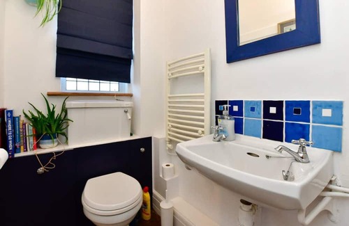 Heath House | Pass the Keys | A home away from home!
