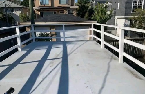 Marpole House | Close to airport, Langara college & downtown, 5min walk to skytrain. Nice&quiet