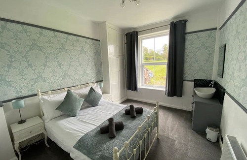 Ravenglass House | The Grove, Ravenglass- House for 8 with Hot Tub in Lake District National Park