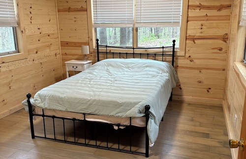 Jasper Cabin | Cozy one bedroom cabin in the heart of the Ozark’s. Close to the Buffalo River❤️