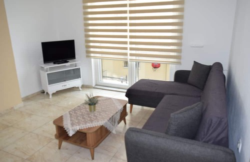Konyaalti Bed & Breakfast | Apartment Güden Pearl Pool und Bergblick