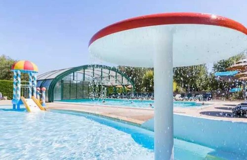 Vernioz House | Camping 4 étoiles - Parc aquatique - eeeaah