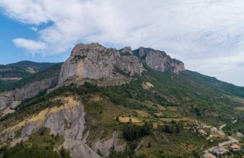 Orpierre House | Camping 4 étoiles - Piscine - eeeadh
