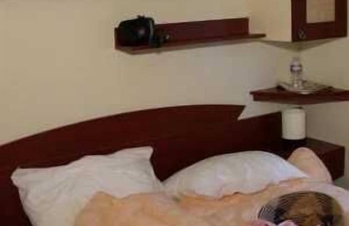 Canet-de-Salars House | Camping 4 étoiles - Parc aquatique - eeeahc